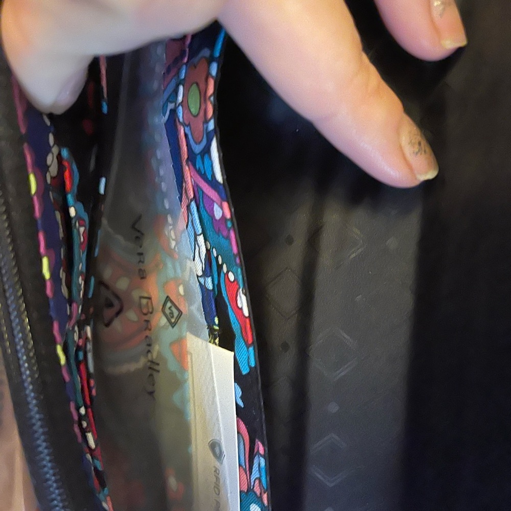 Vera Bradley wallet/wristlet - Picture 6 of 12